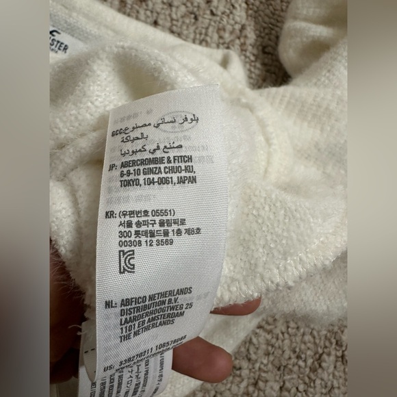 Hollister Cropped White Knit Sweater size S - Picture 8 of 8
